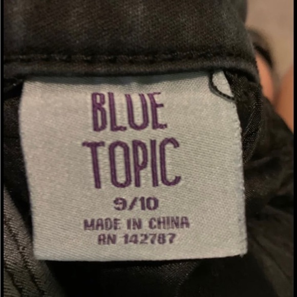 Black Jeans - Picture 3 of 3